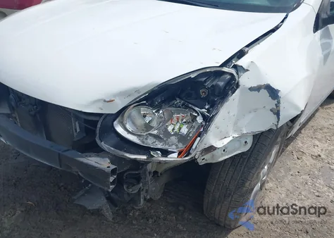 2013 Nissan Rogue S z USA, uszkodzony, nr VIN JN8AS5MT5DW547210